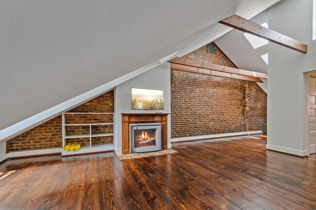 Building Photo - Available Now! Georgetown! Professionally ...