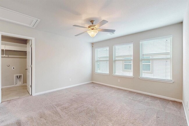 Building Photo - 2908 Harvester Ln