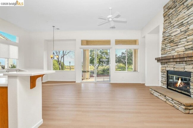 Building Photo - 1503 Bismarck Ln