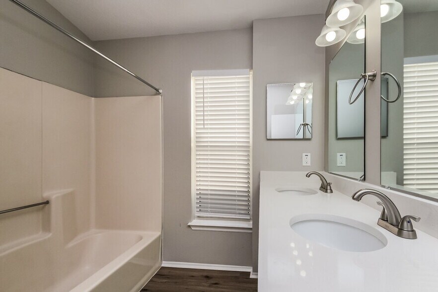 Building Photo - 11183 Galvin Dr