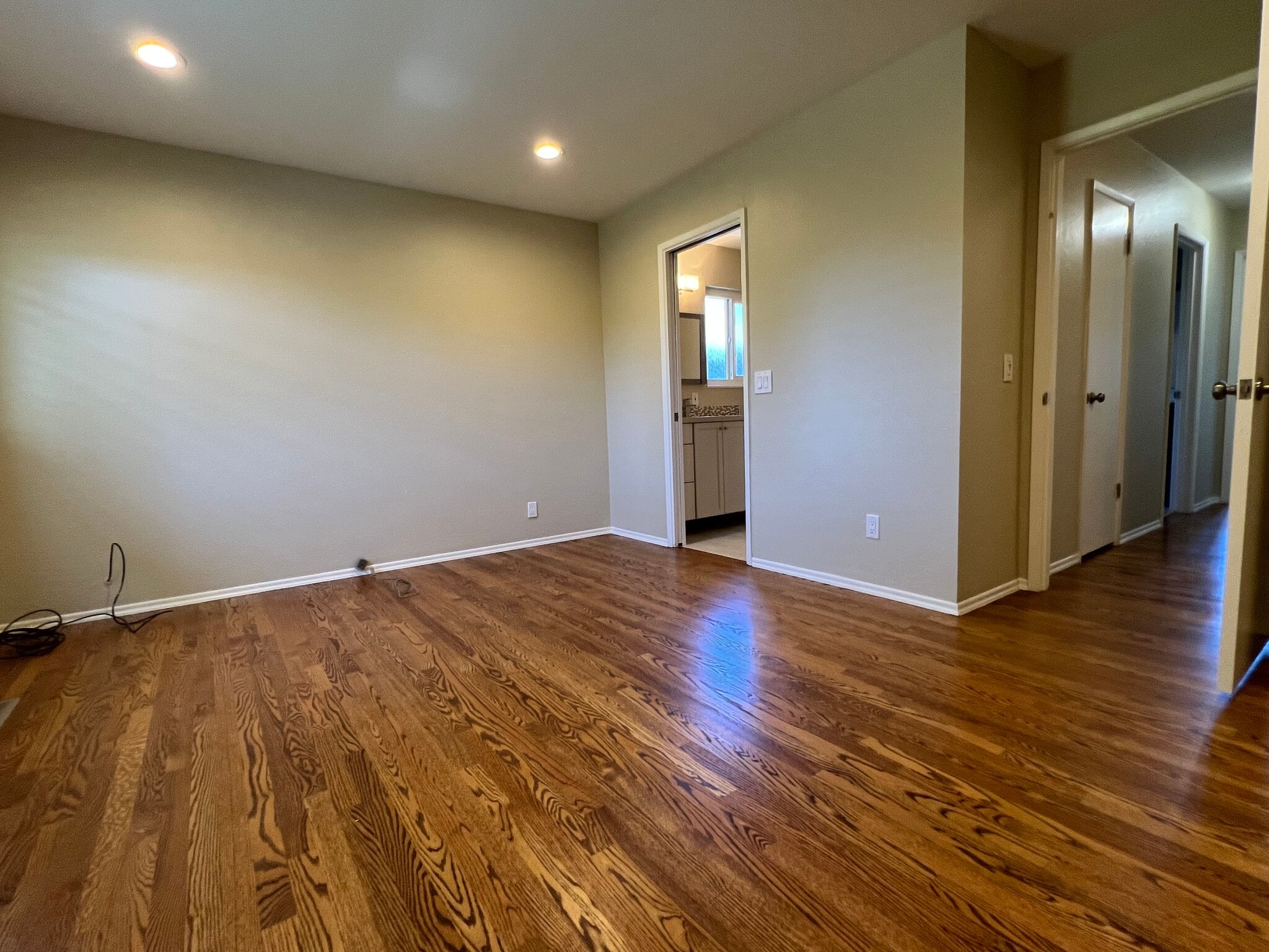 Building Photo - 1159 Runnymede Dr