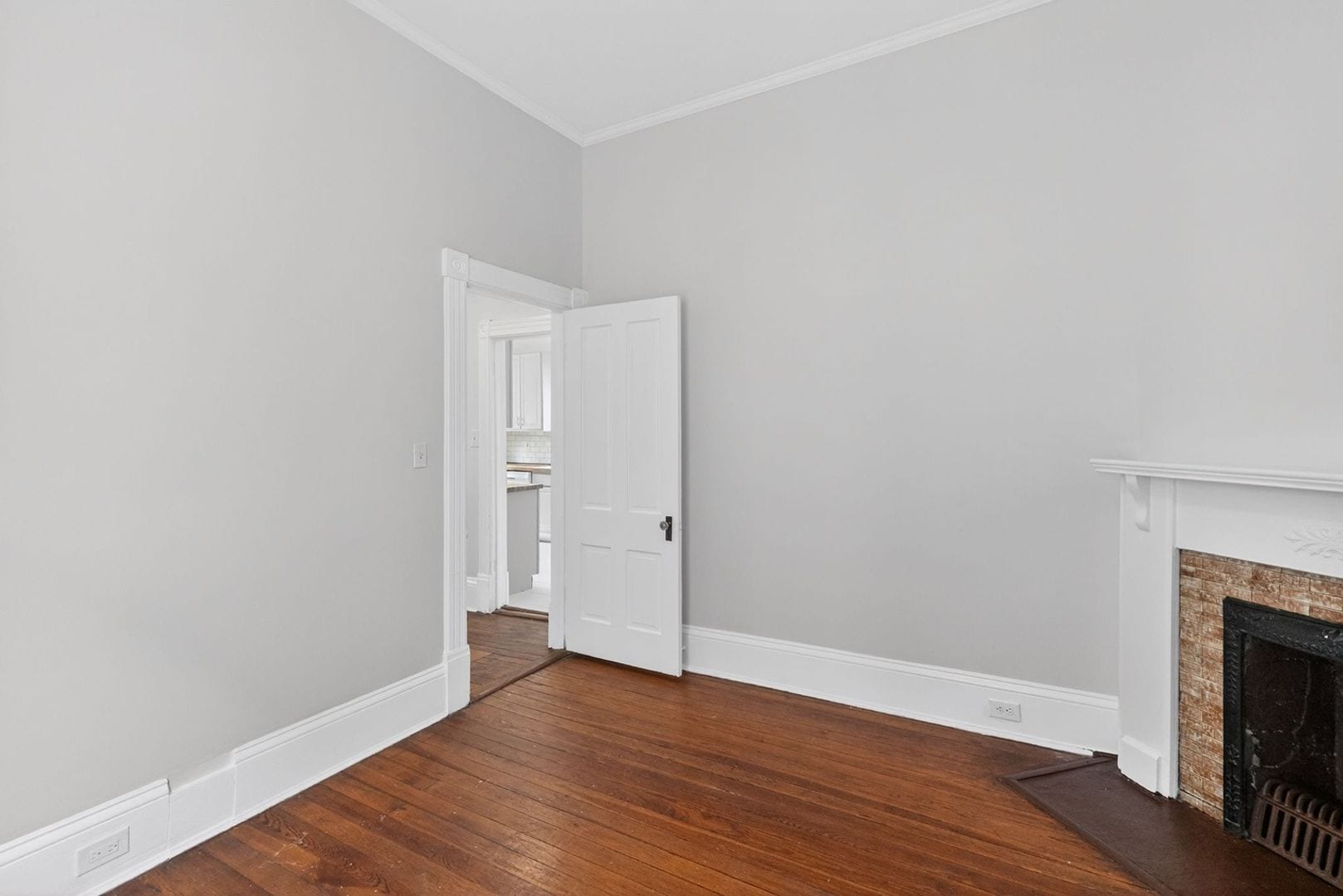 Building Photo - 321 Orleans St SE