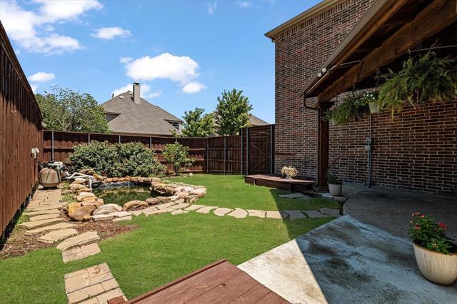 Building Photo - 5766 Wellington Ln