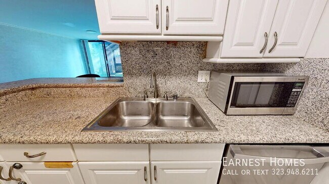 Building Photo - 7777 W 91st St