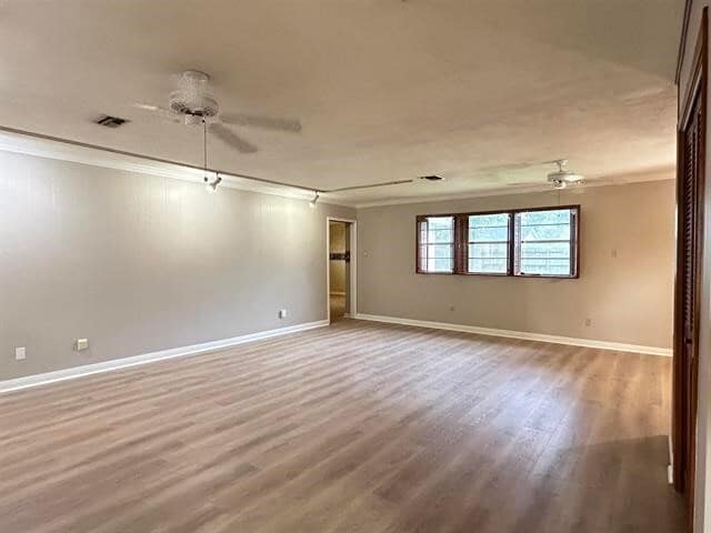 Building Photo - 270 Ferndale Ln