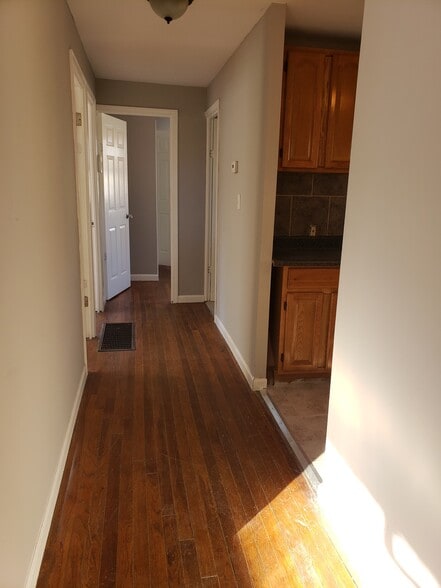 Building Photo - 4501 N Tracy Ave