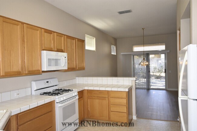Building Photo - 408 Angelrock Ct
