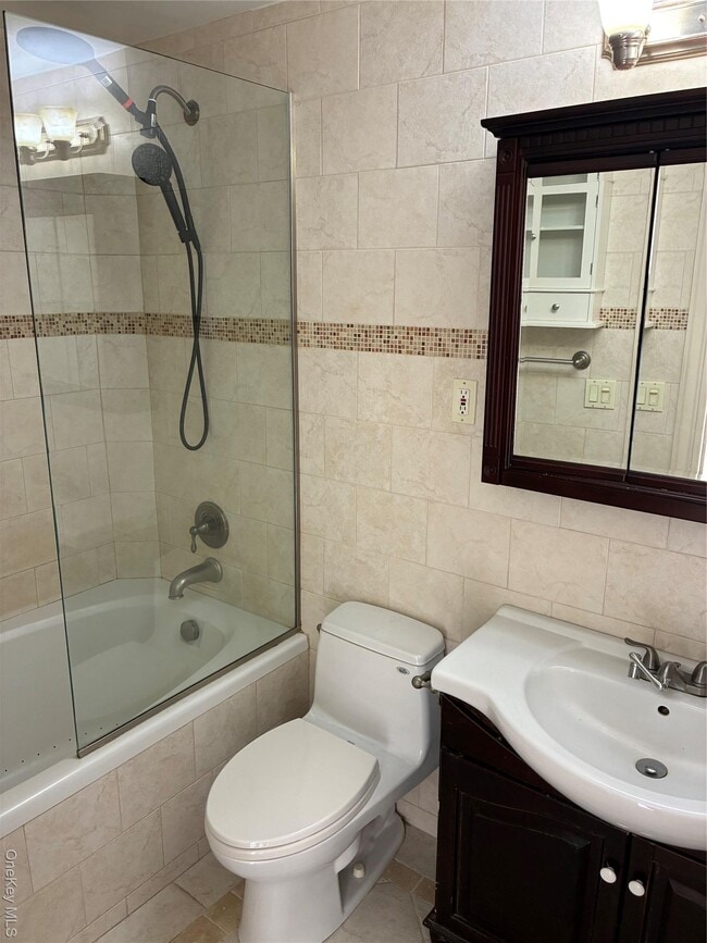 Building Photo - 185 W Park Ave