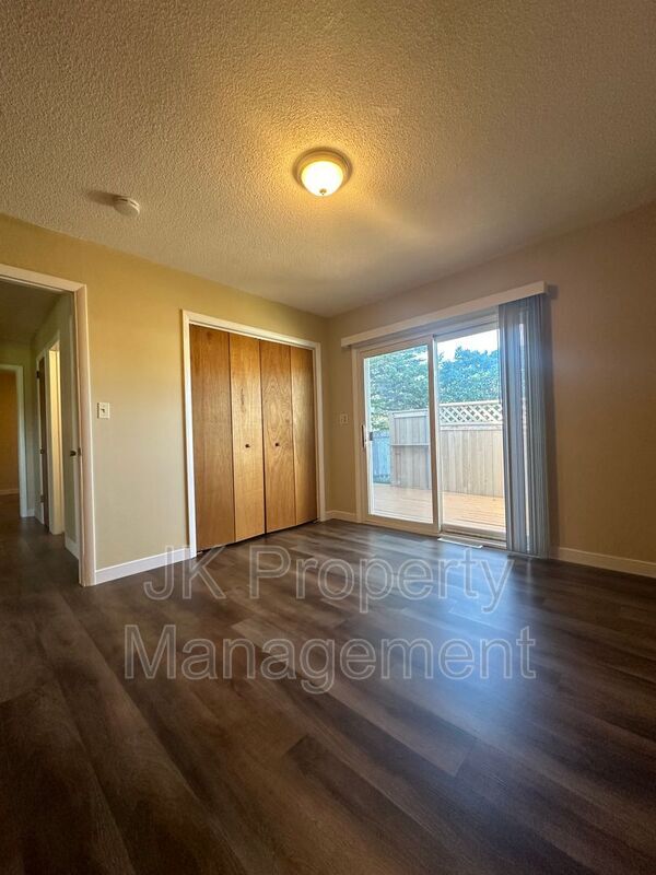 Building Photo - 3600 9th Ave N