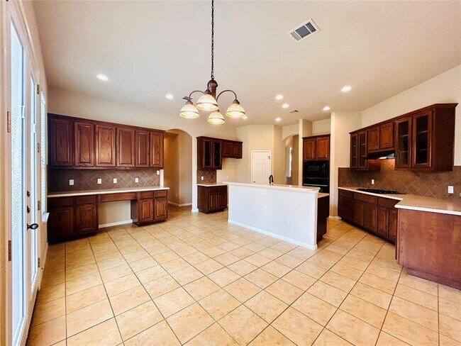 Building Photo - 2501 Farleigh Ln