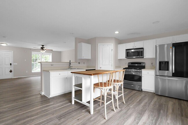 Building Photo - 6318 Marsh Wren Drive