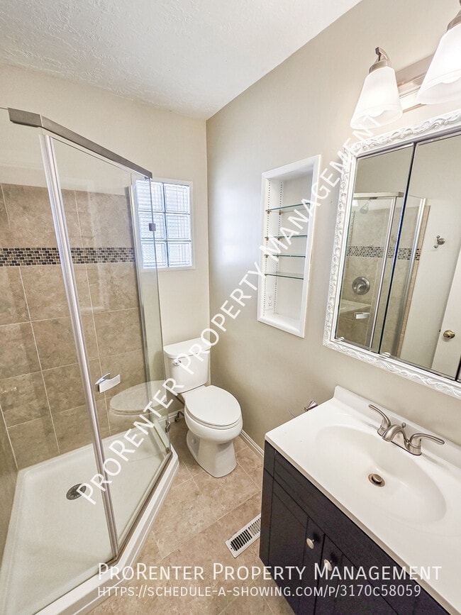 Building Photo - 1162 Collins Blvd