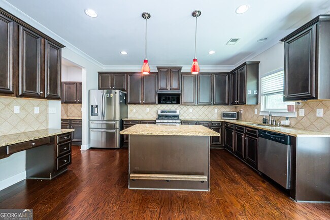 Building Photo - 1675 Great Heron Cove