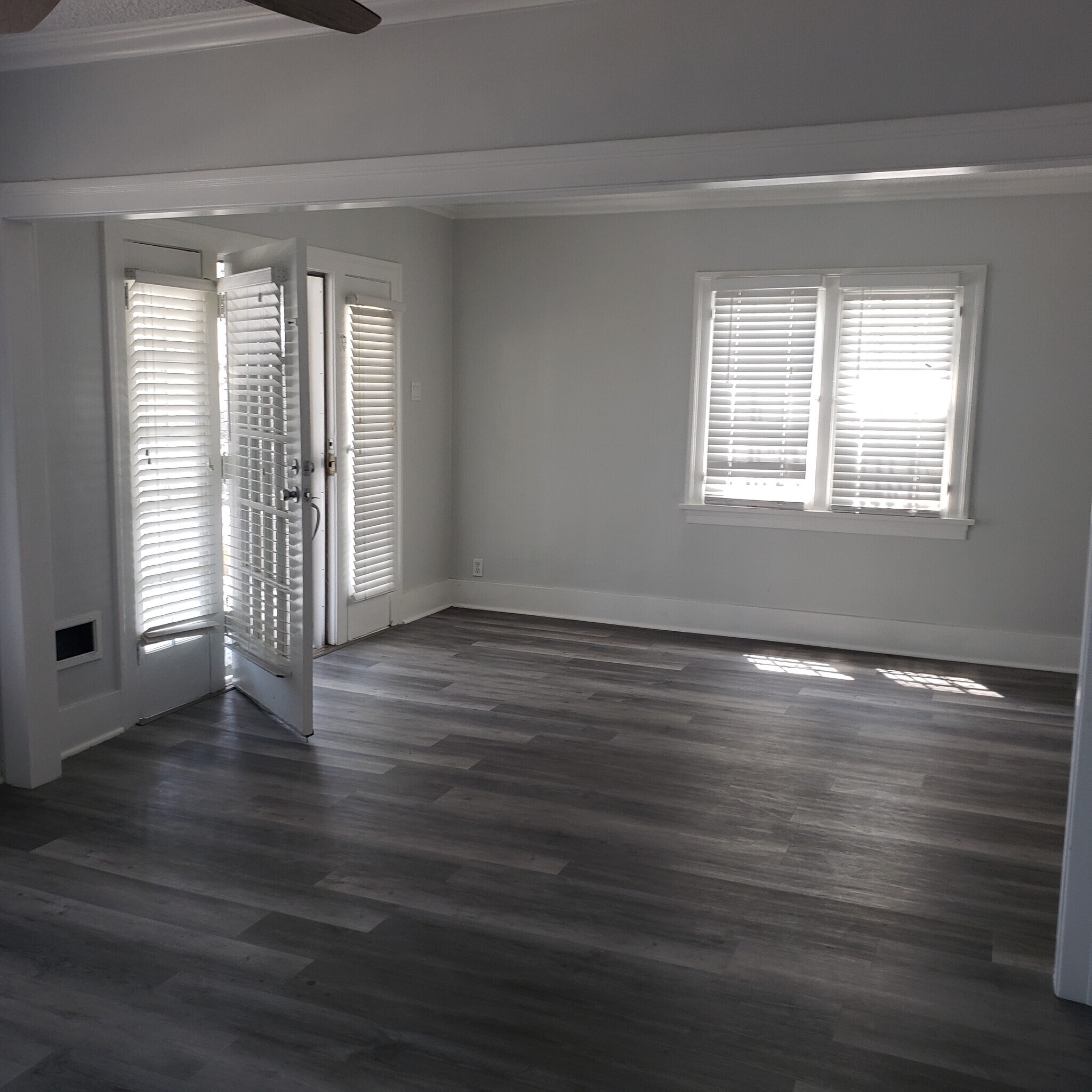 Building Photo - 5715 S Rimpau Blvd
