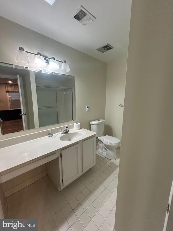 Building Photo - 4054 Norbeck Square Dr