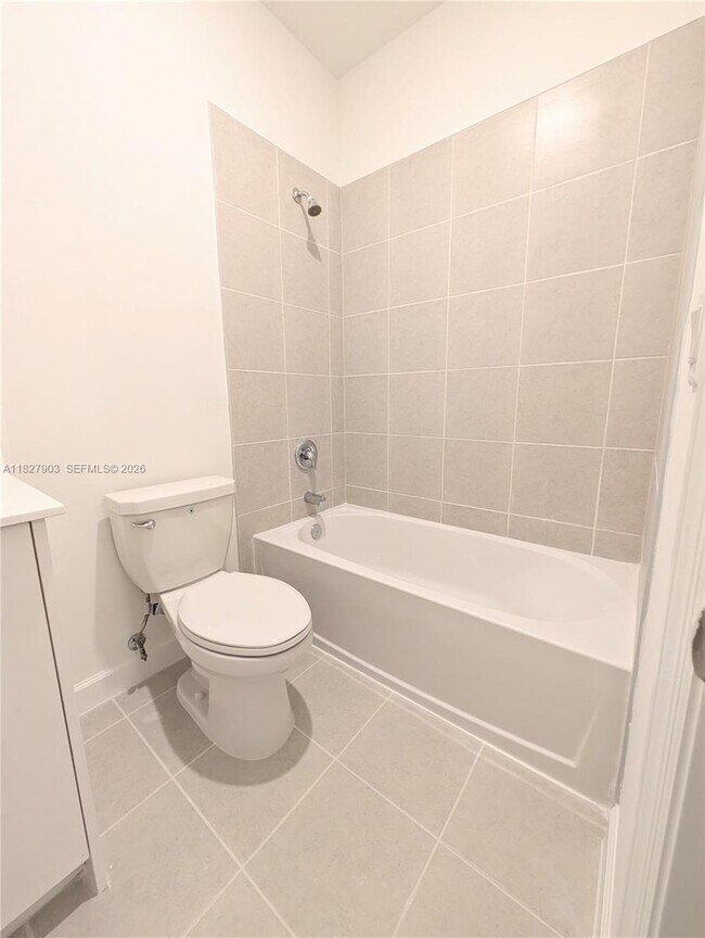 Building Photo - 1172 NW 1st Ter