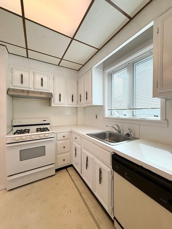 Building Photo - 60 Park St