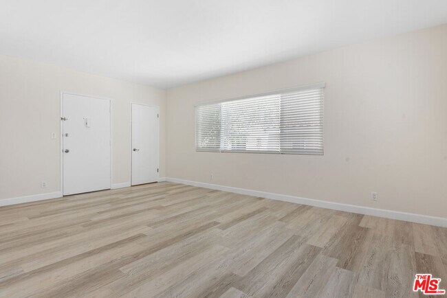 Building Photo - 1433 Brockton Ave