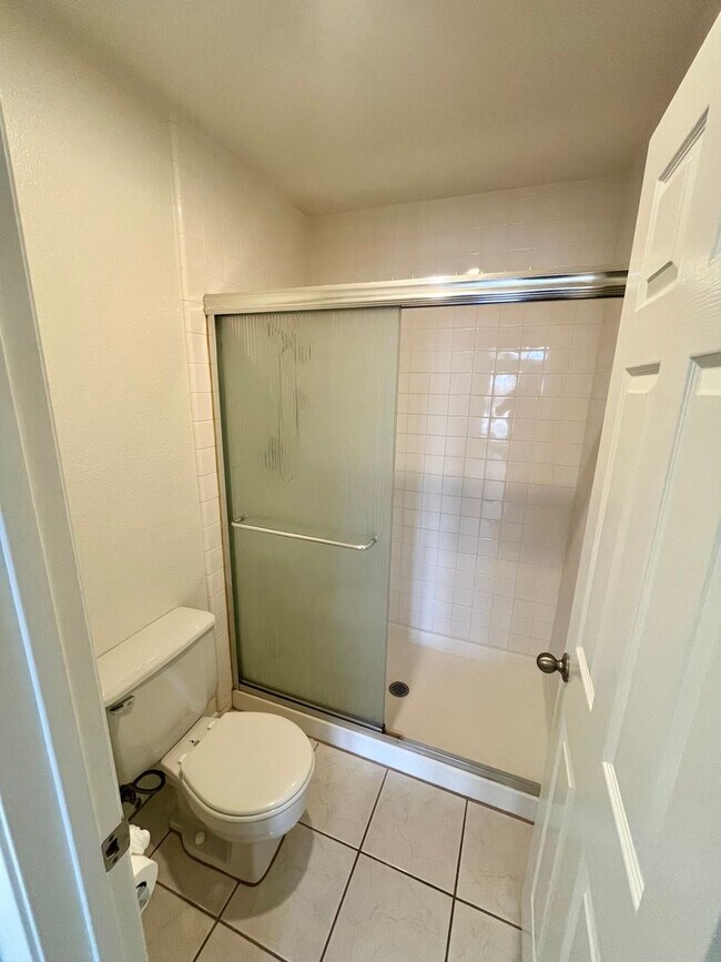 Building Photo - Gorgeous 3 bedroom 2 bath Rancho del Oro C...