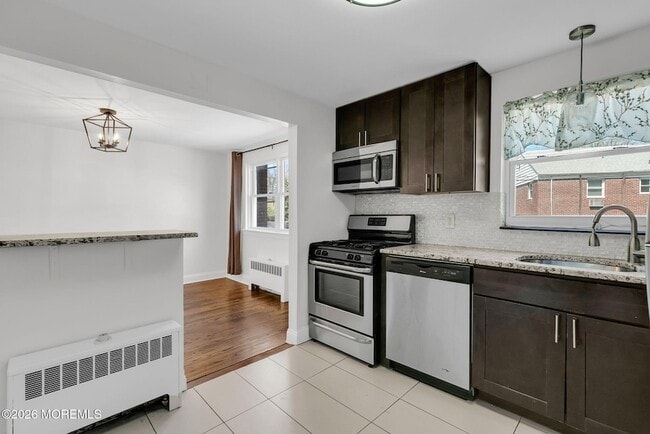 Building Photo - 119 Manor Dr