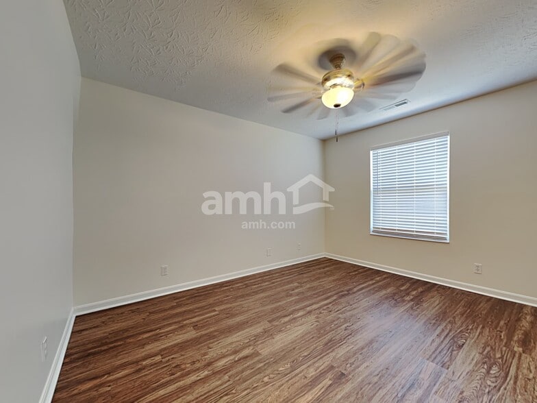 Building Photo - 1162 Edgewater Way