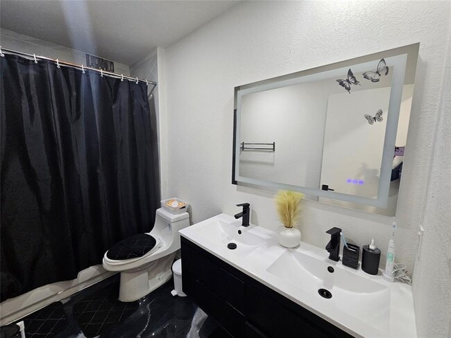 Building Photo - 10706 Berthound Dr