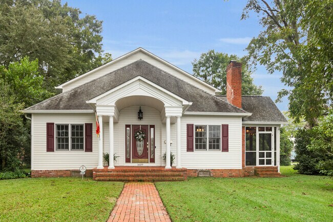 Primary Photo - 1609 Lucerne Way