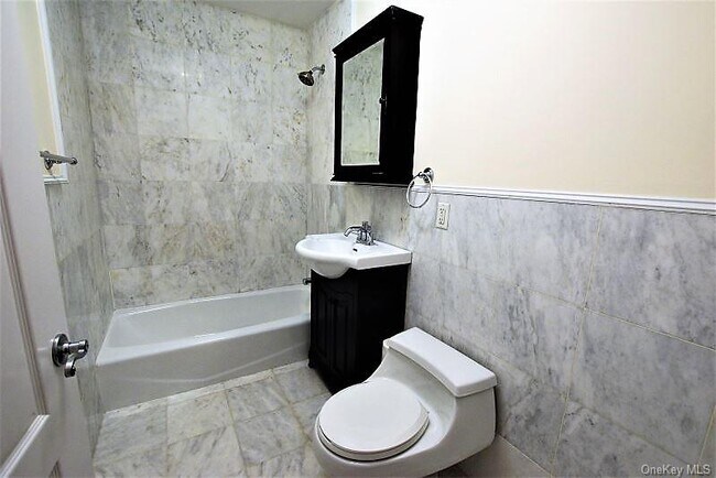 Building Photo - 41-32 44th St