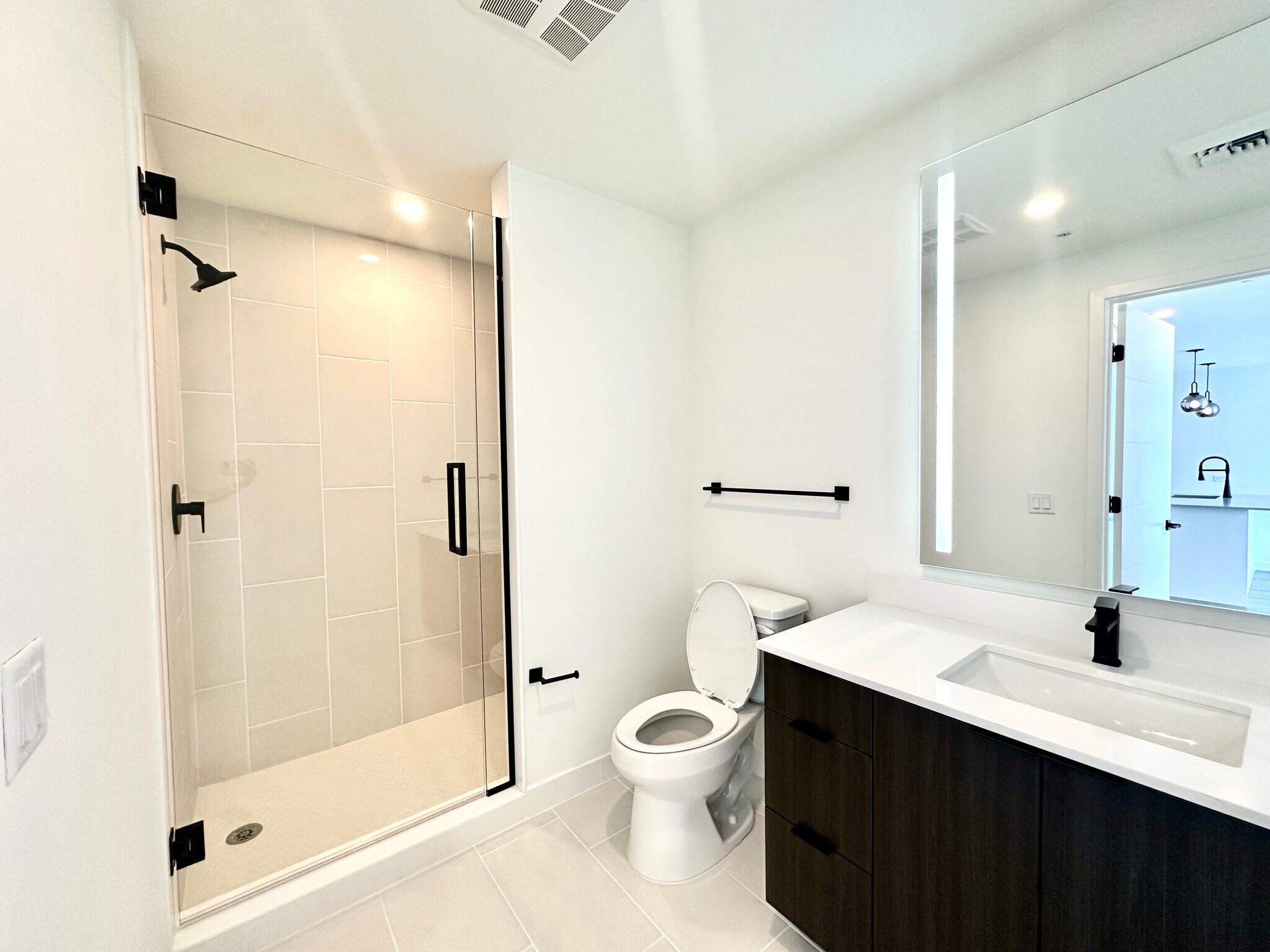 Building Photo - 130 NE 23rd St