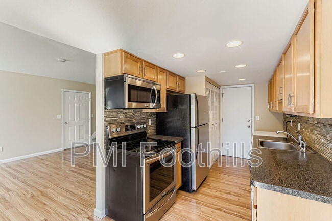 Building Photo - 7971 Chase Cir