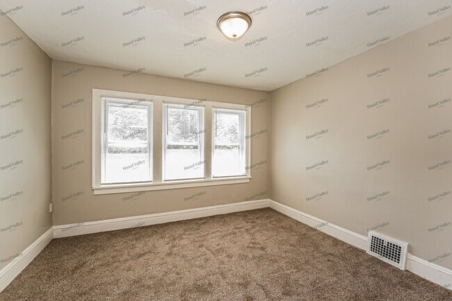 Building Photo - 12808 Kadel Ave