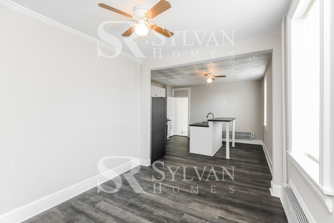 Building Photo - Charming 3BR 2 BA Ready for Move In