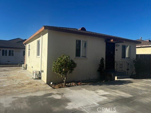 Building Photo - 213 N Alhambra Ave