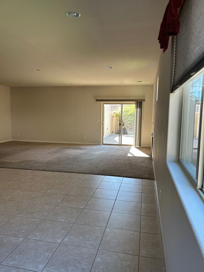 Building Photo - 4973 Bougainvillea Dr