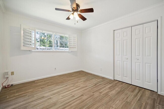 Building Photo - 5503 Oakhaven Ln