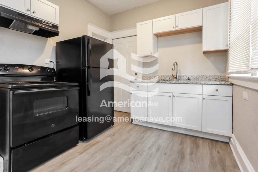 Building Photo - 4107 Woodland Ave