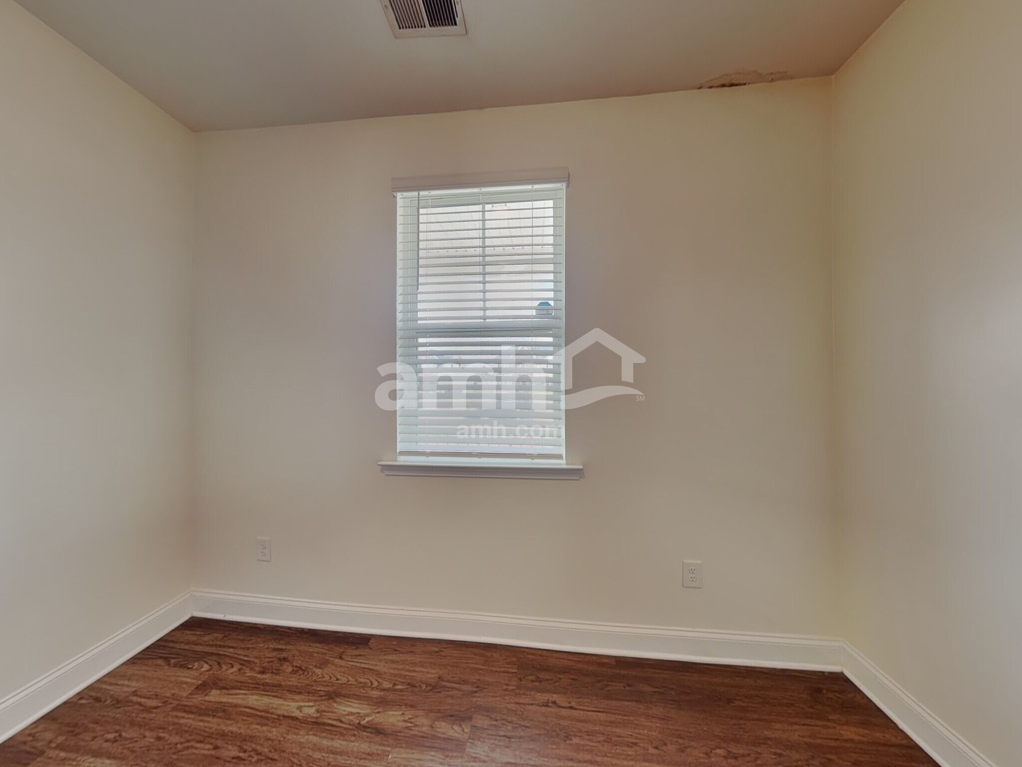 Building Photo - 1221 Bordeau Way