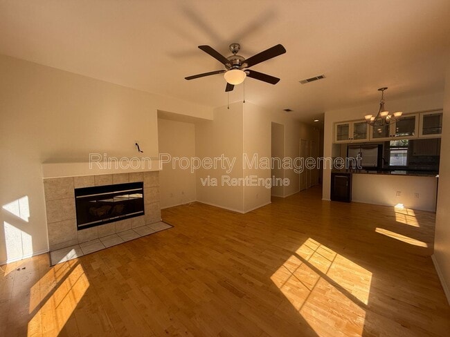 Building Photo - 238 E Pleasant Valley Rd