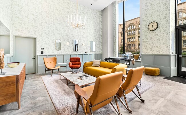 Building Photo - 11 Hoyt St