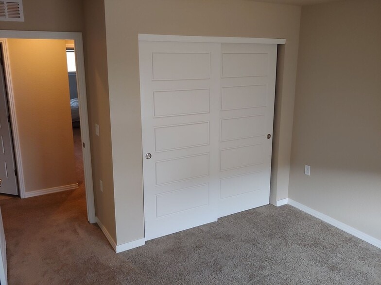 Building Photo - 1034 Griffith St