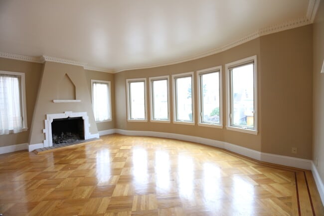 Building Photo - 2566-2568 22nd Avenue