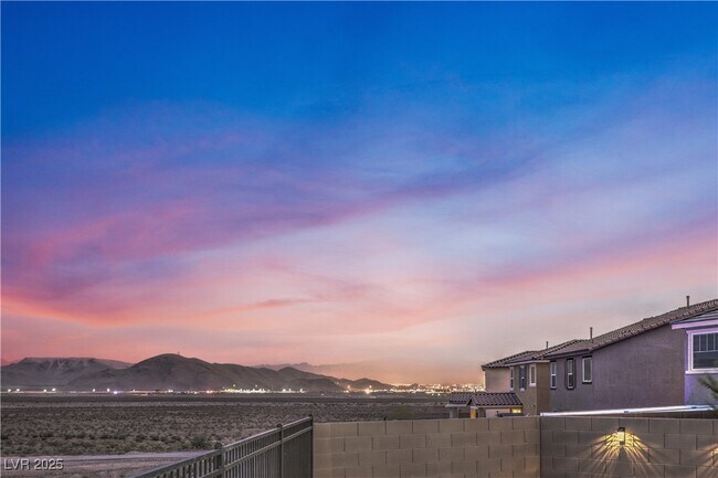Building Photo - 2457 Padulle Pl