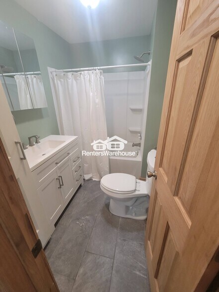 Building Photo - 244 E Fremont St