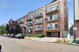 Building Photo - 3201 Shoshone St