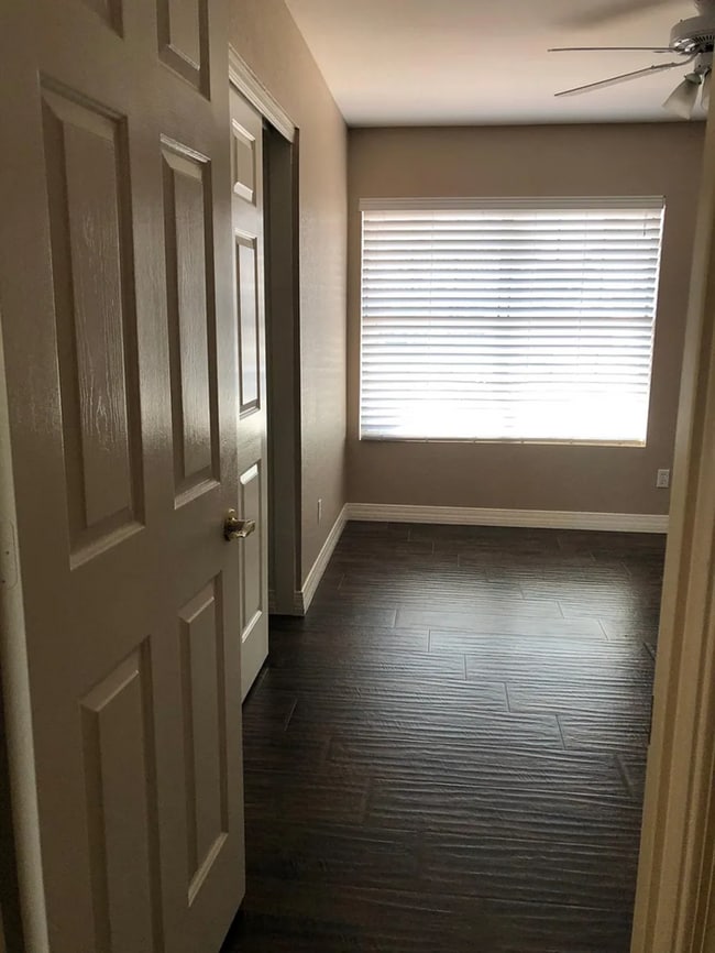 Building Photo - COMING SOON! 3 Bed/ 2 Bath Home in Arrowhead Lakes