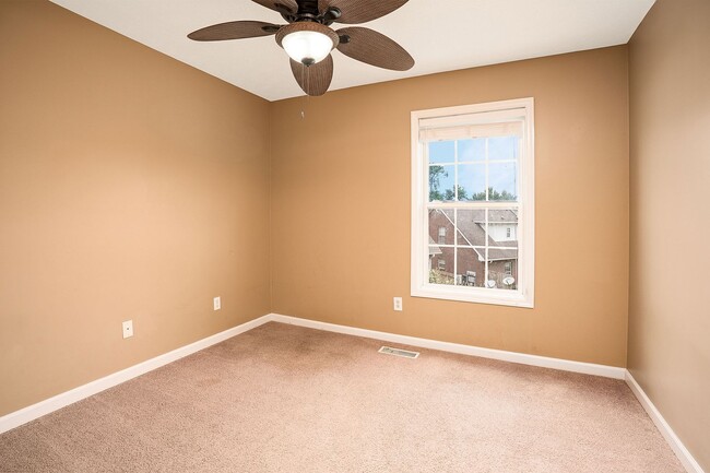 Building Photo - 2428 E University Dr
