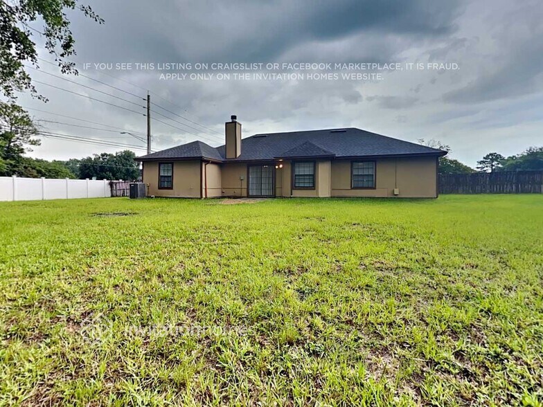 Building Photo - 12934 Staffordshire Dr S