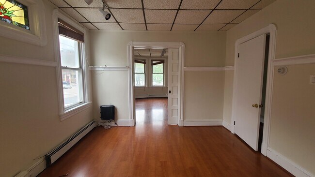 Building Photo - 86 Tonnelle Ave