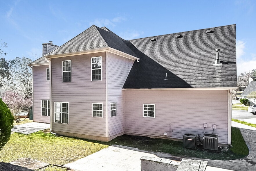 Building Photo - 2091 Samantha Cir S W