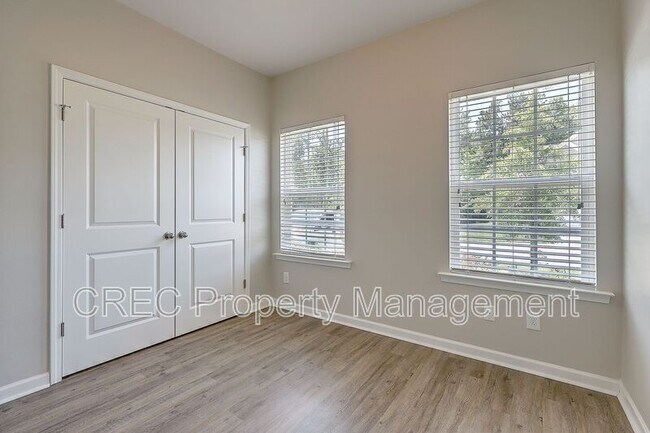 Building Photo - 9657 Spencer Woods Rd